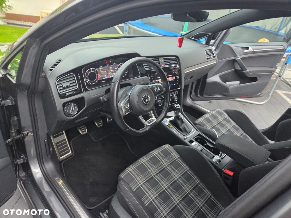 Volkswagen Golf 2.0 TDI BMT GTD - 10