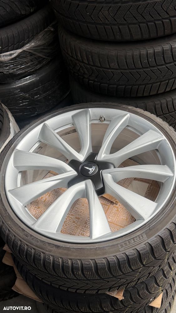Vând jante originale Tesla 3 pe 20” cu anvelope de iarnă - 2
