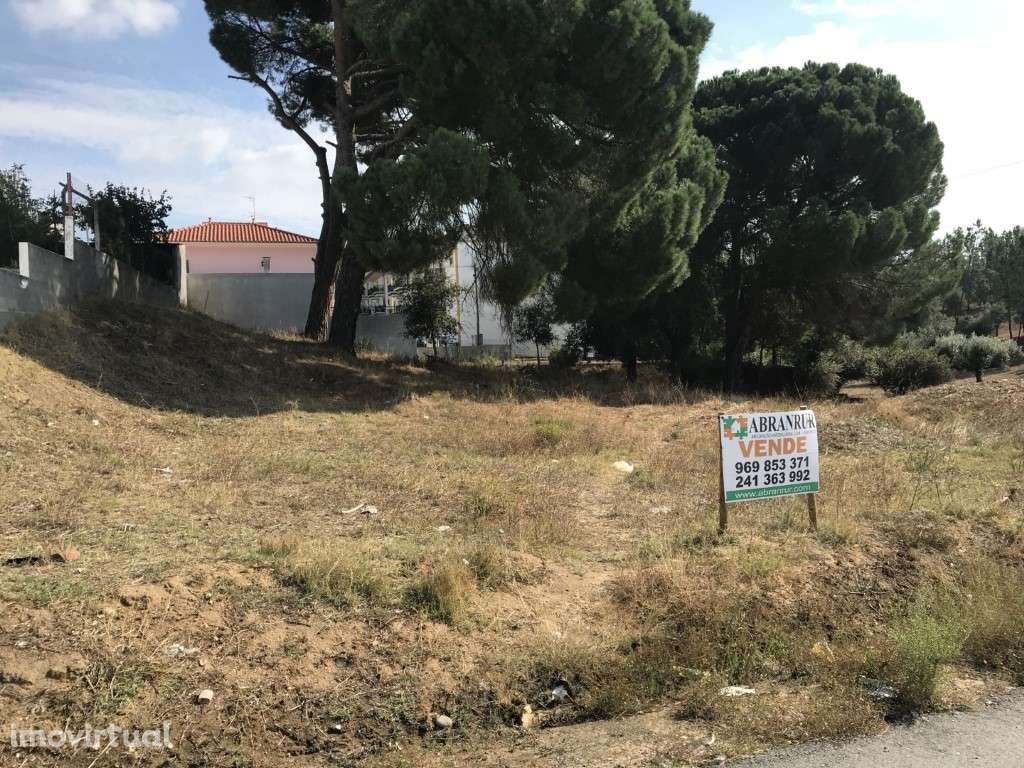 Terreno urbano - Grande imagem: 3/4