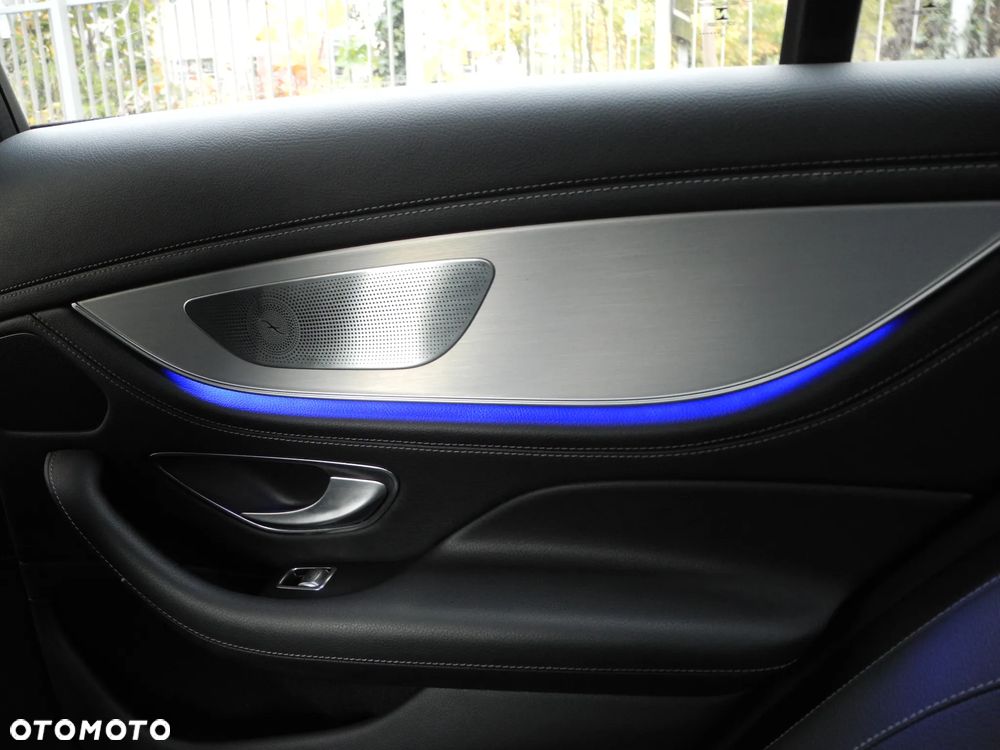 Mercedes-Benz CLS - 21