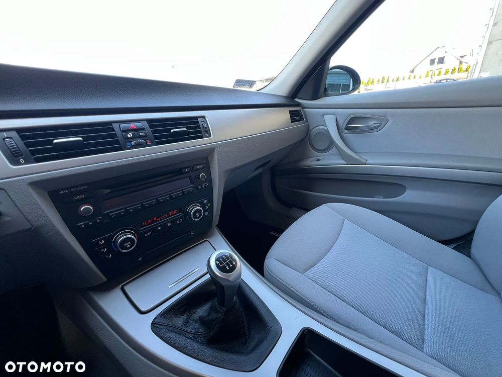 BMW Seria 3 - 19