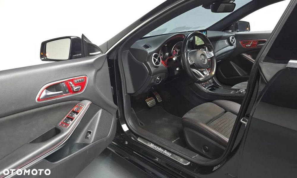 Mercedes-Benz CLA 250 4Matic 7G-DCT AMG Line - 6