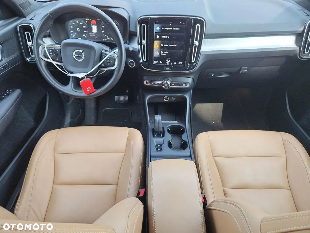 Volvo XC 40 T5 AWD Momentum - 7