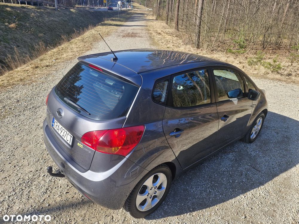 Kia Venga 1.6 CVVT Black Collection - 34