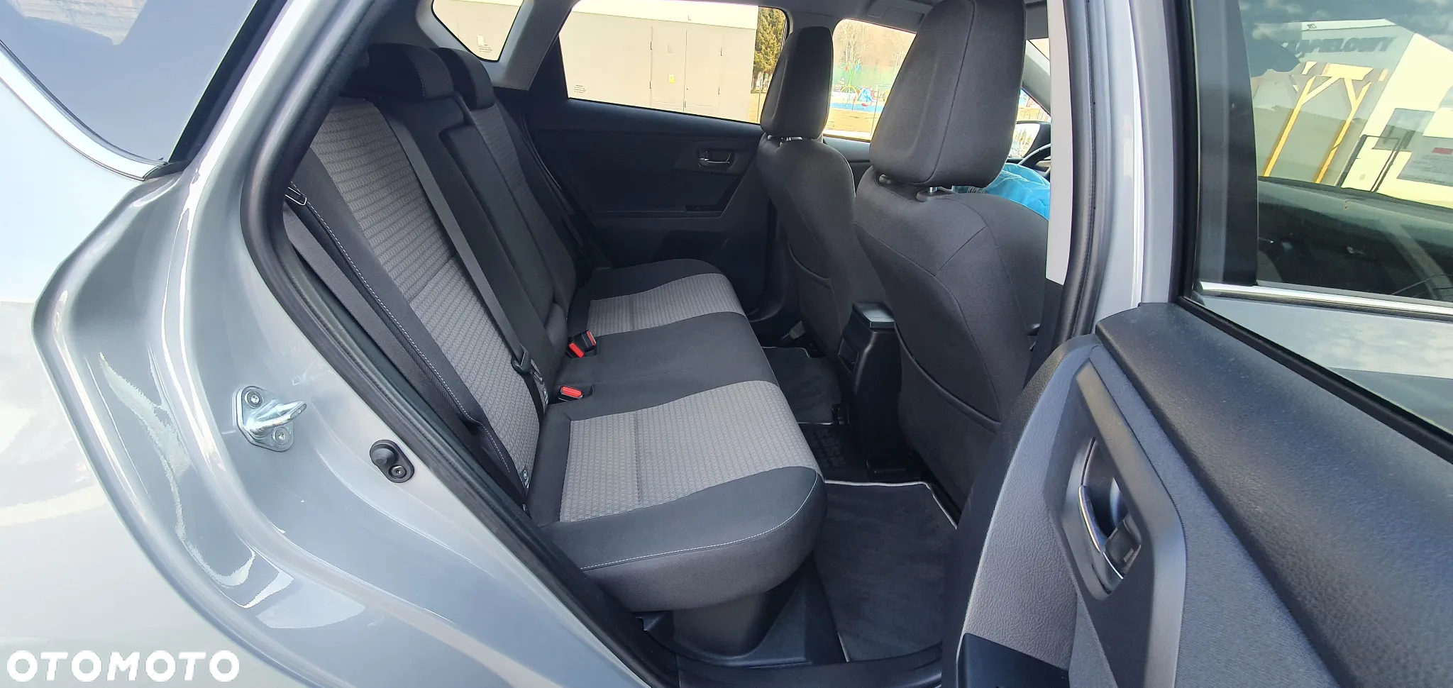 Toyota Auris 1.8 VVT-i Hybrid Automatik Design Edition - 9