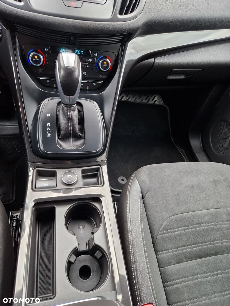Ford Kuga 2.0 TDCi 4x4 ST-Line - 28