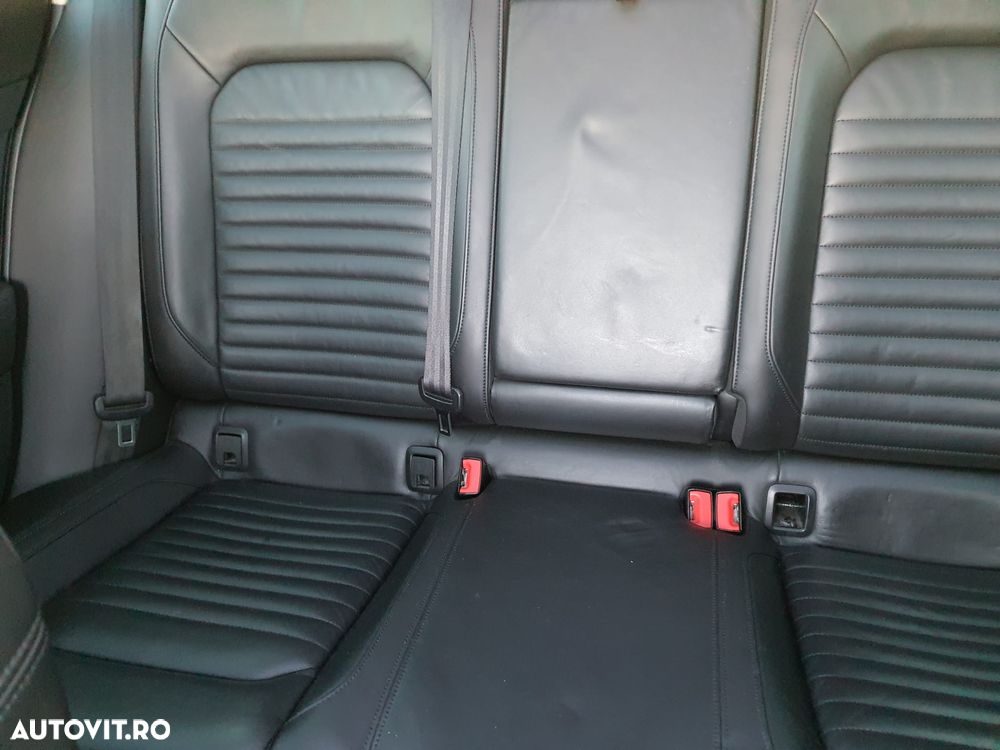 Volkswagen Passat - 17