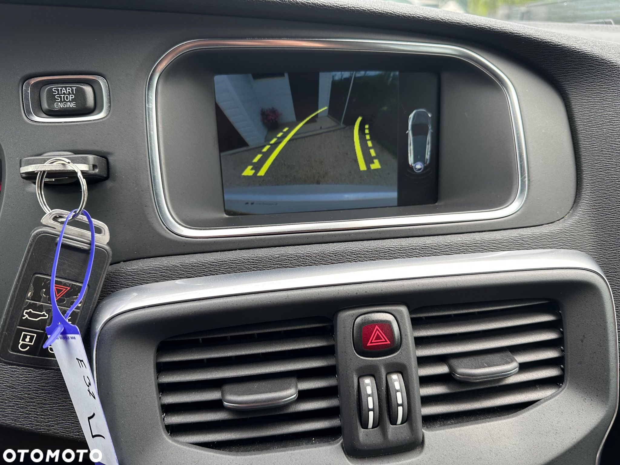 Volvo V40 D3 Drive-E R-Design Momentum - 16