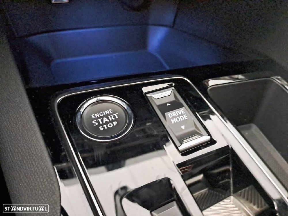 Peugeot 5008 1.2 Hybrid Allure Pack e-DCS6 - 23