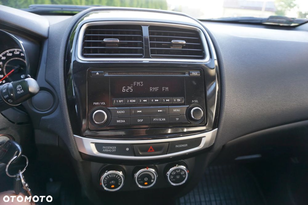 Mitsubishi ASX - 10