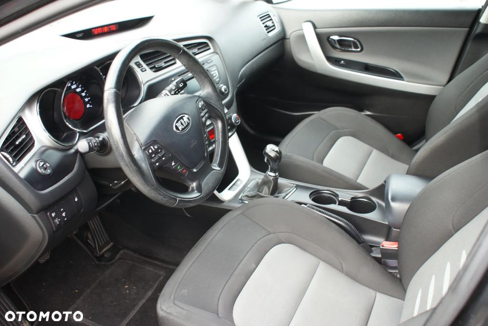 Kia Ceed - 5