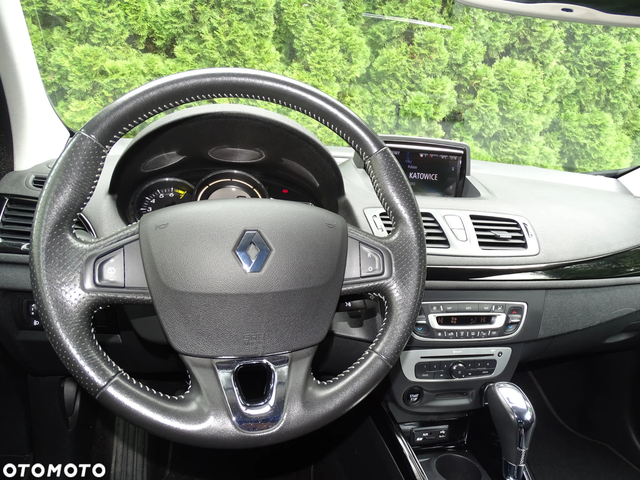 Renault Megane Coupe TCe 130 EDC Bose Edition - 15