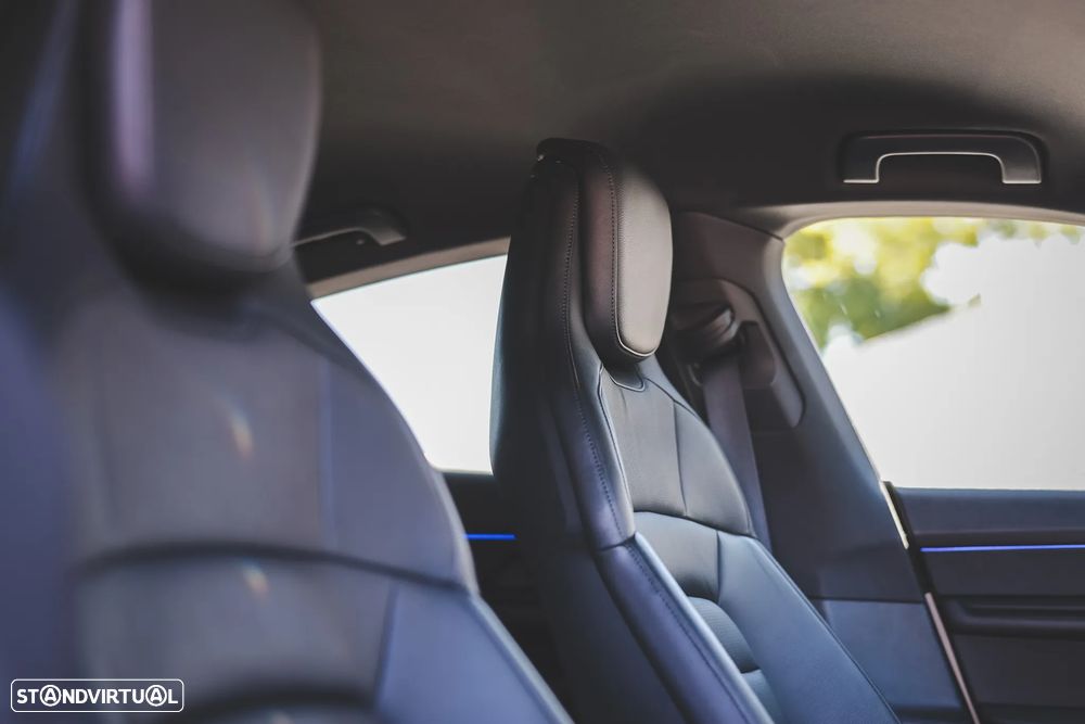 Porsche Taycan 4S - 23