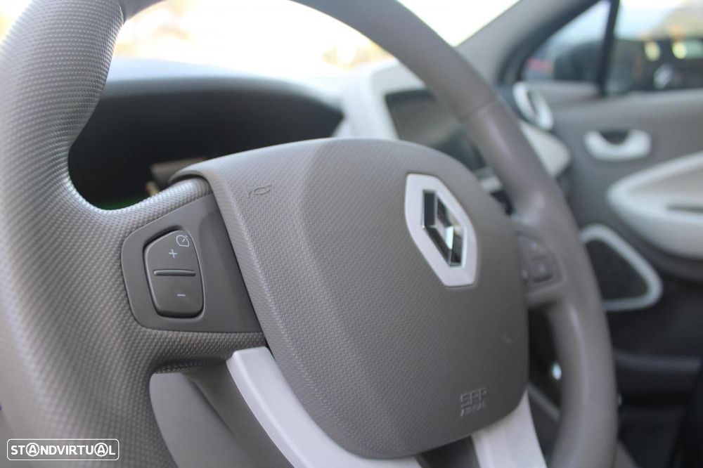 Renault Zoe (c/ Bateria) 41 kwh Life c/ LIMITED Pack - 6