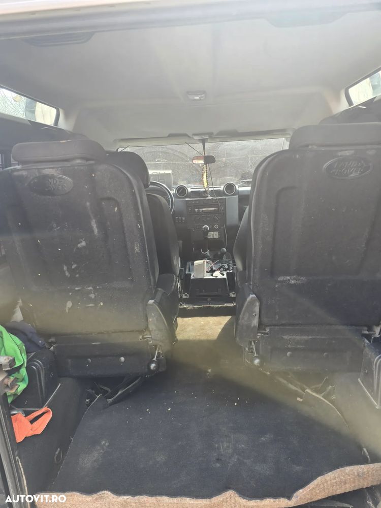 Land Rover Defender 90 2.4I S/W SE - 13