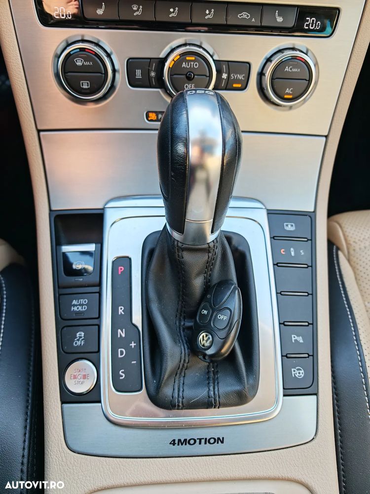 Volkswagen Passat CC 3.6 V6 4Motion DSG - 29