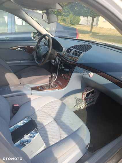 Mercedes-Benz Klasa E 200 CDI Classic - 4