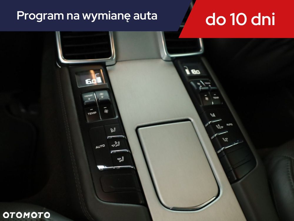Porsche Panamera - 14