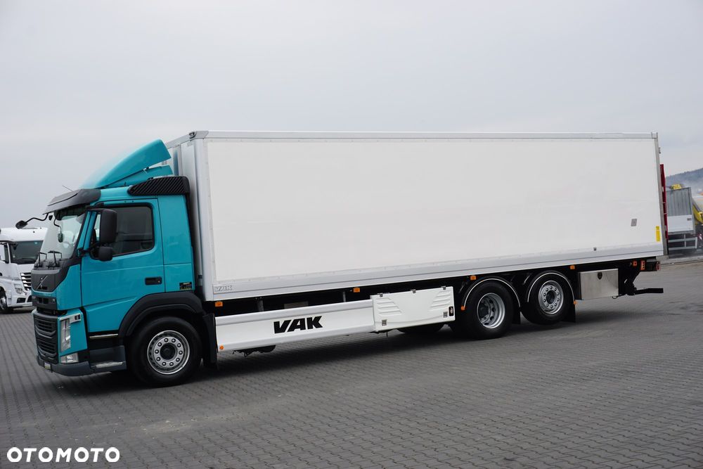 Volvo FM / 330 / E 6 / CHŁODNIA + WINDA / 23 PALETY / OŚ SKRĘTNA / DŁ 9,2 M - 3