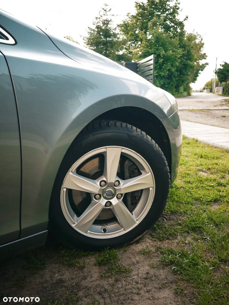 Volvo V40 D4 Summum - 14