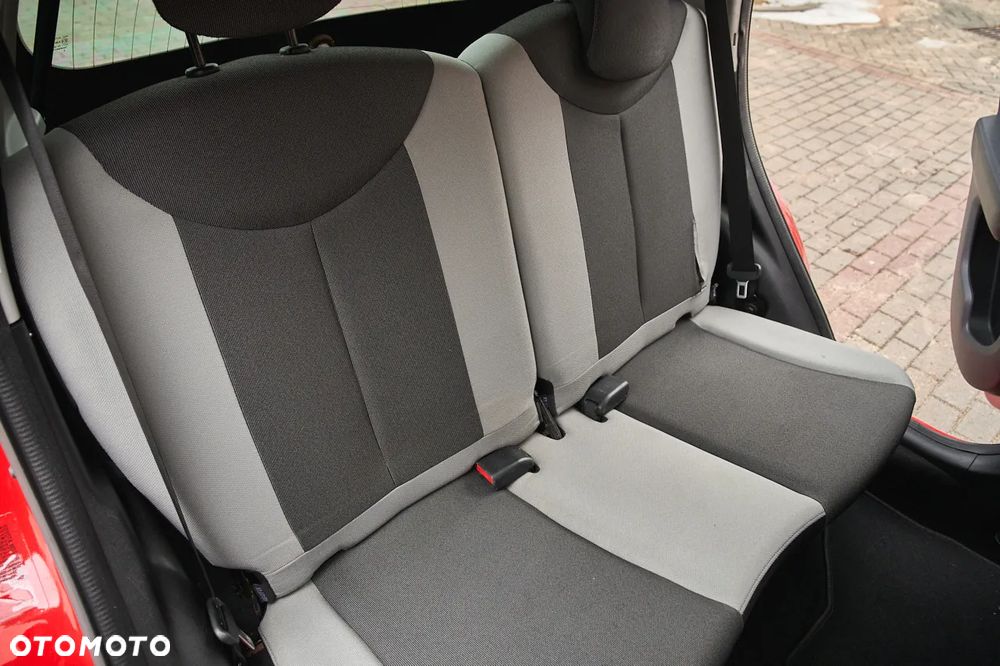 Toyota Aygo x-play Edition S+ - 25