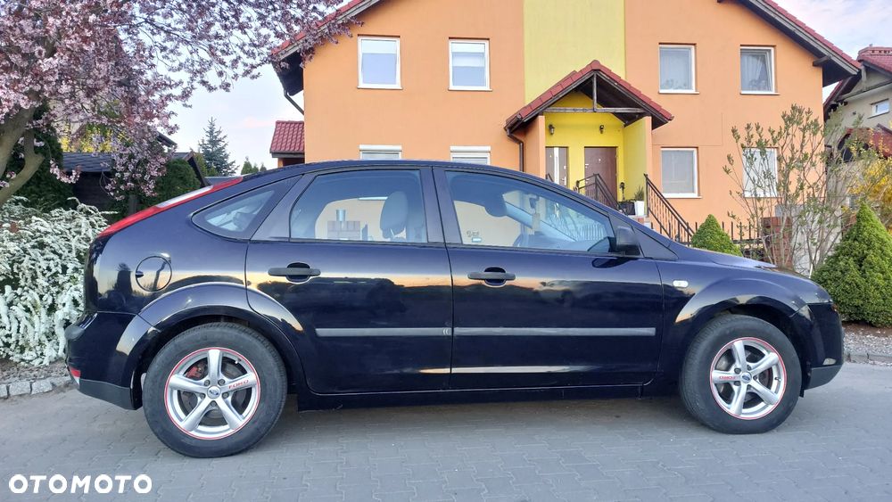 Ford Focus 1.6 16V Trend - 17