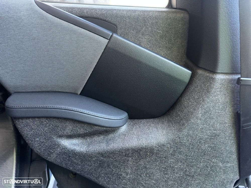 BMW i3 120Ah - 25
