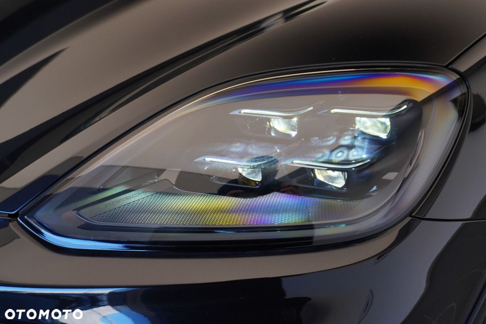 Porsche Cayenne - 8