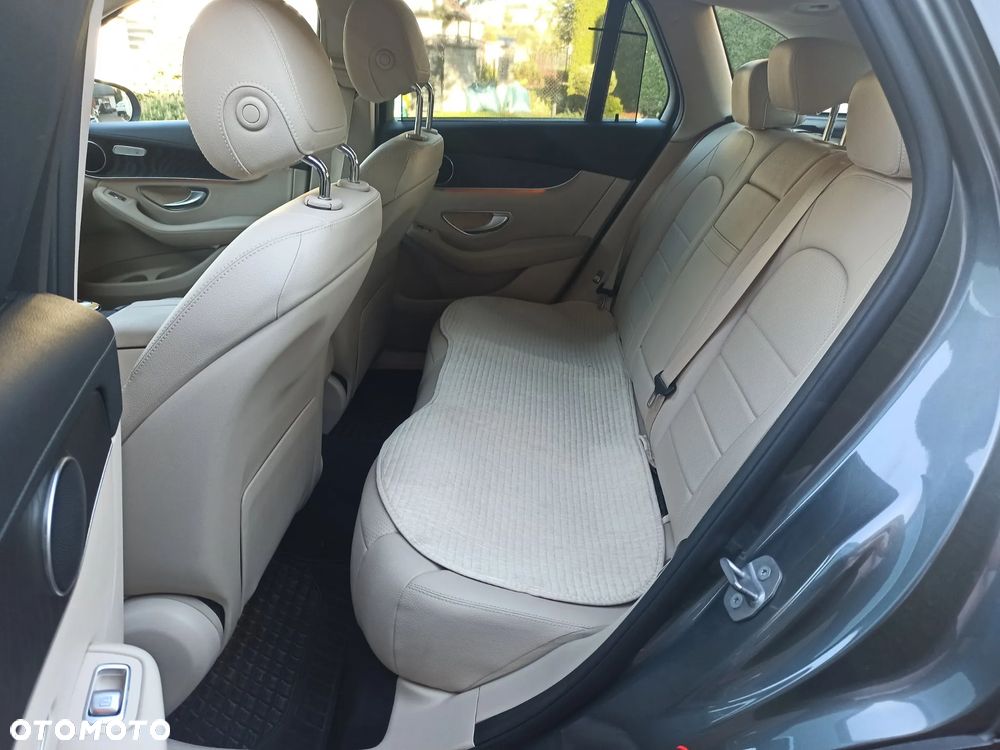Mercedes-Benz GLC - 15