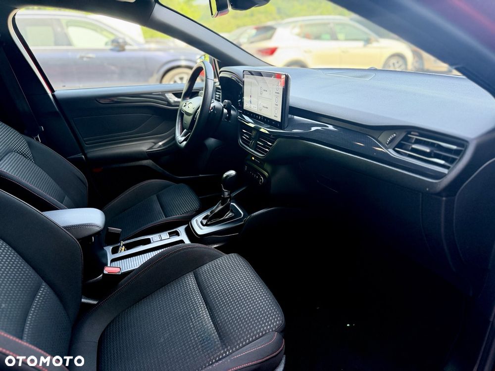 Ford Focus 1.0 EcoBoost Hybrid ST-LINE - 29