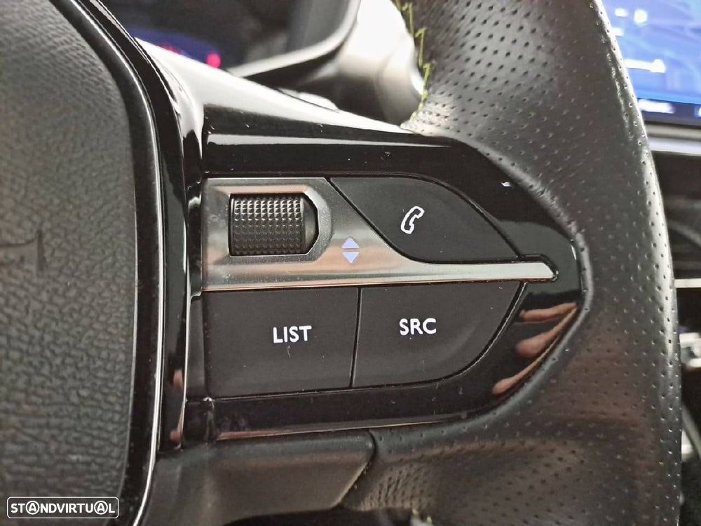 Peugeot 208 1.2 PureTech GT EAT8 - 17