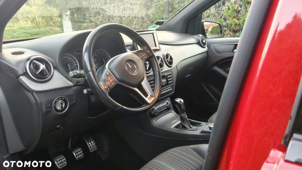 Mercedes-Benz Klasa B 180 BlueEFFICIENCY Edition 1 - 11