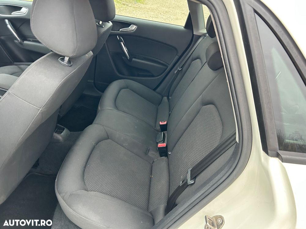 Audi A1 1.6 TDI ack Attraction - 18