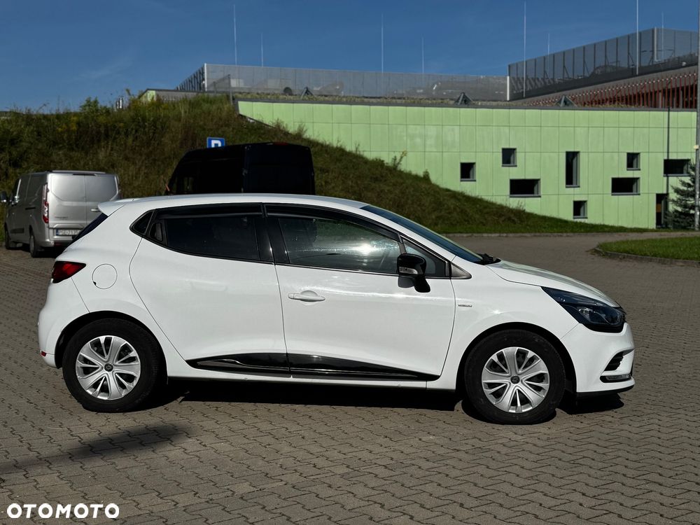 Renault Clio 1.2 16V 75 LIMITED - 4
