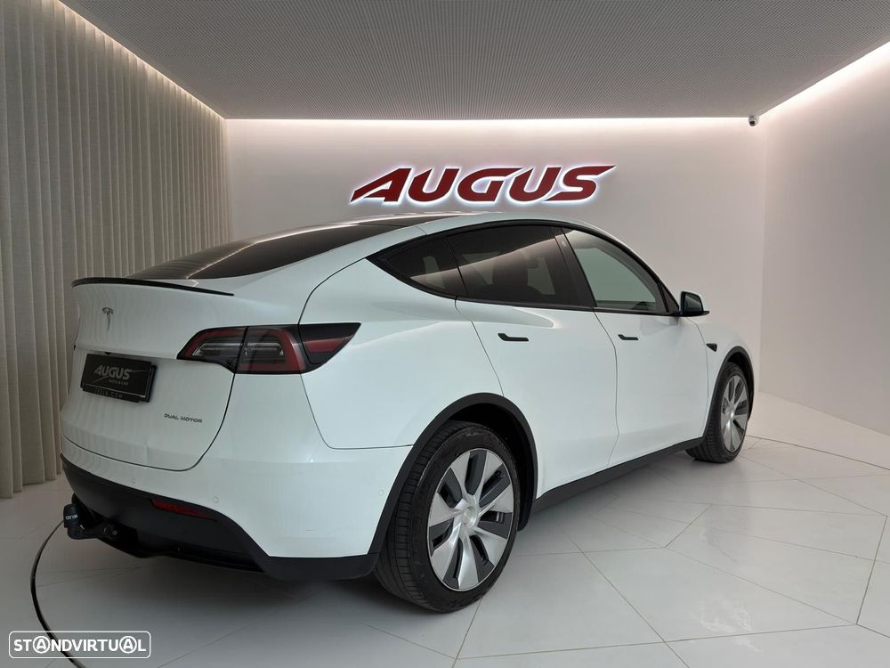 Tesla Model Y Long Range Dual Motor AWD - 3
