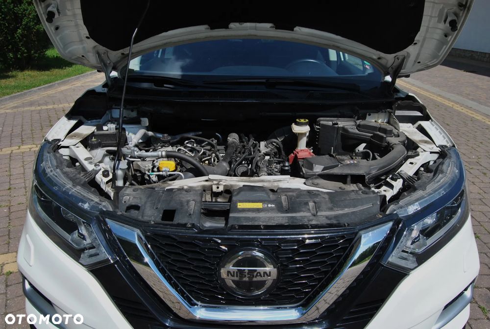 Nissan Qashqai 1.3 DIG-T N-WAY - 17