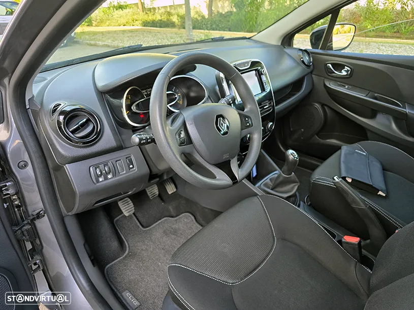 Renault Clio 0.9 TCE Confort - 9