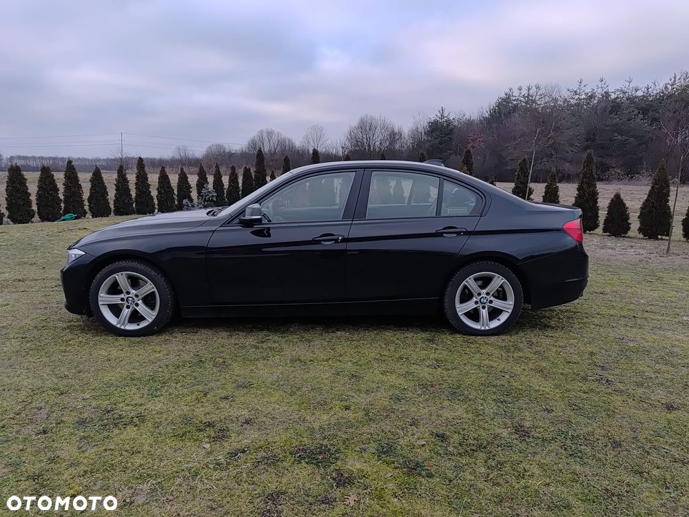 BMW Seria 3 320i - 1