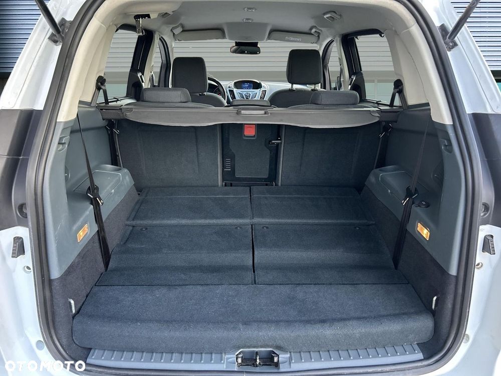 Ford Grand C-MAX - 25