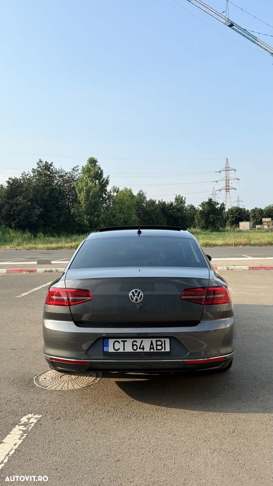 Volkswagen Passat - 4