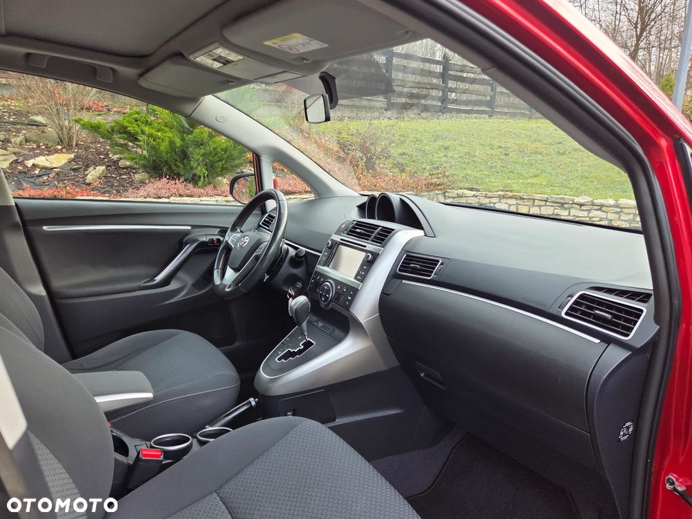 Toyota Verso 1.8 Premium MS - 19