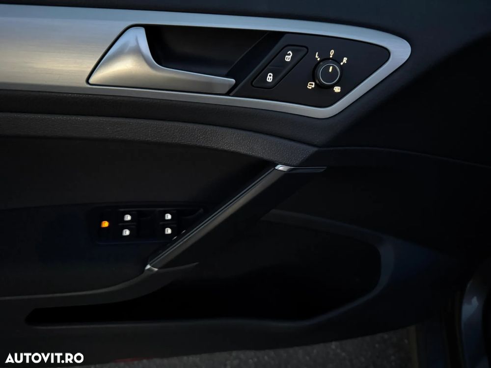 Volkswagen Golf 1.6 TDI BlueMotion Technology Cup - 15