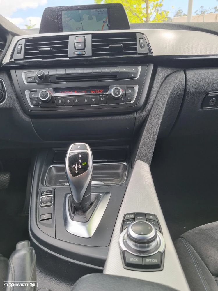 BMW 320 d Auto Pack M - 18