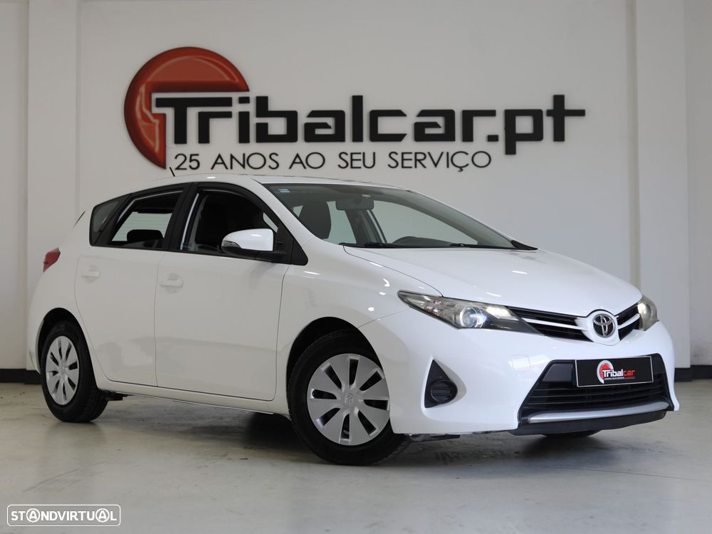 Toyota Auris 1.4 D-4D Comfort - 1