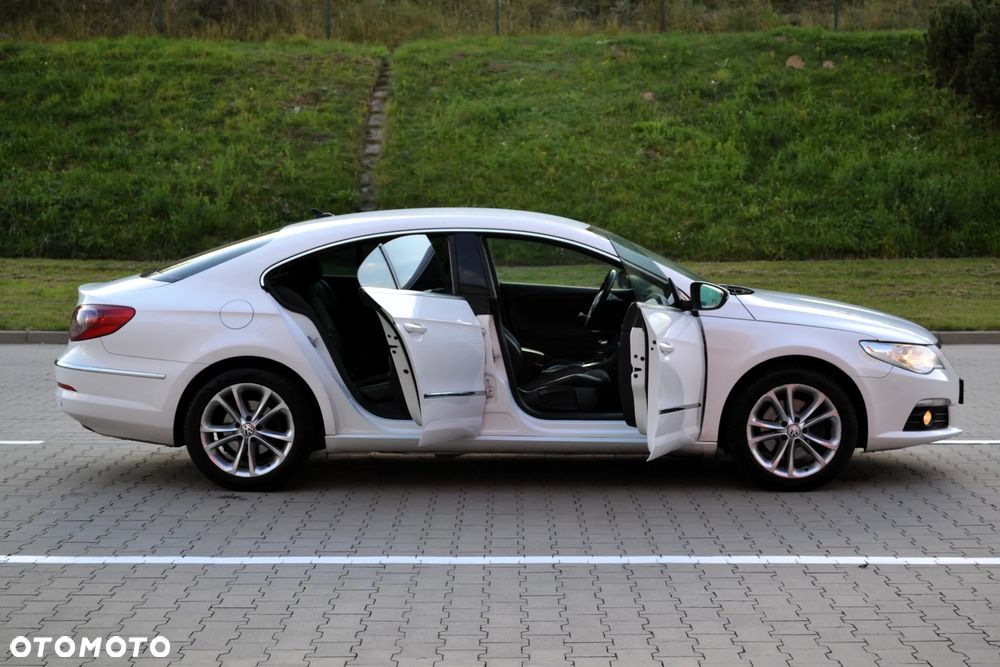 Volkswagen Passat CC 2.0 TDI DSG Exclusive - 28