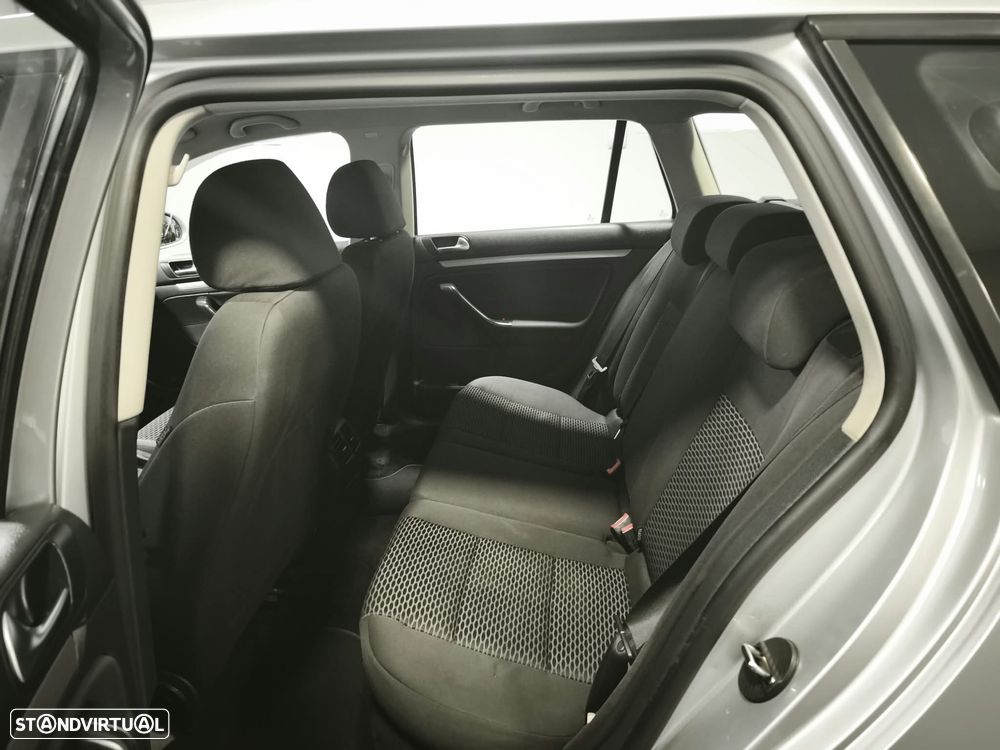 VW Golf Variant 1.6 TDi Confortline - 12