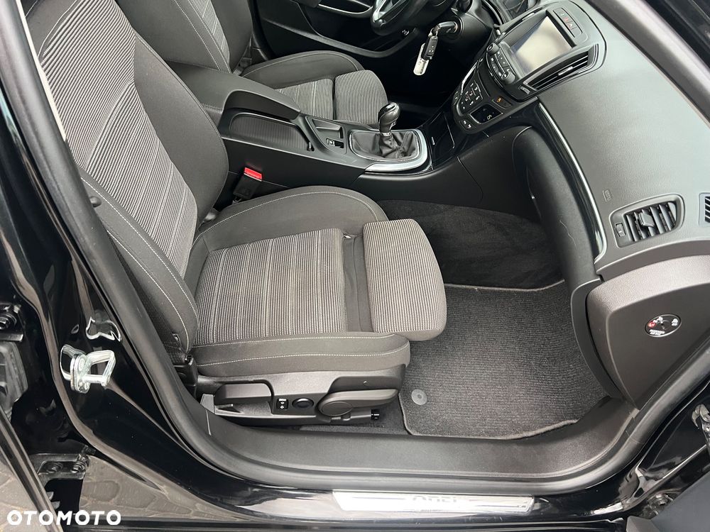 Opel Insignia - 23