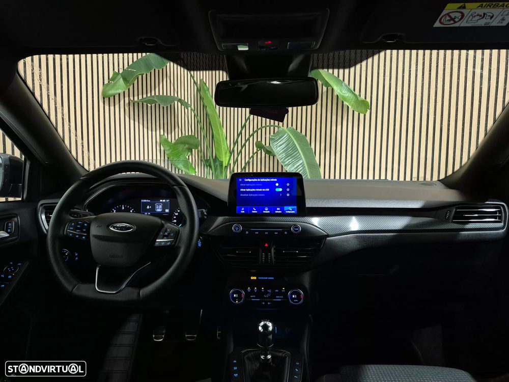 Ford Focus 1.5 TDCi ECOBlue ST-Line - 12
