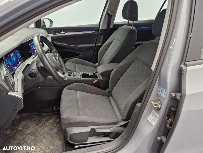 Volkswagen Golf - 6
