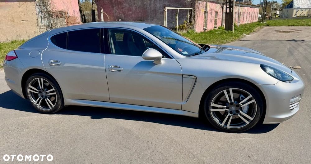 Porsche Panamera 4S - 6